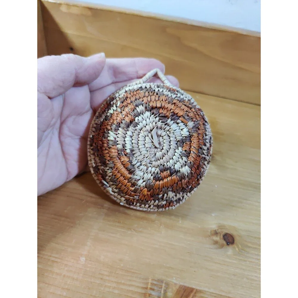 VINTAGE Small NAVAJO Dine WEDDING BASKET Star ~3.5